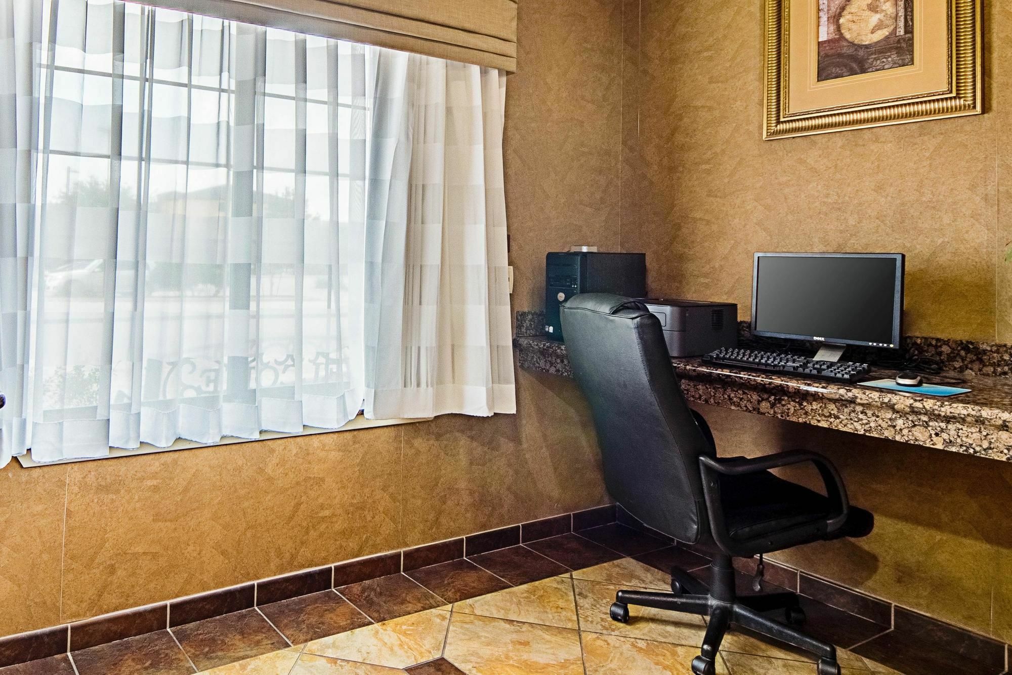 Surestay Plus Hotel By Best Western Near Seaworld San Antonio Eksteriør bilde