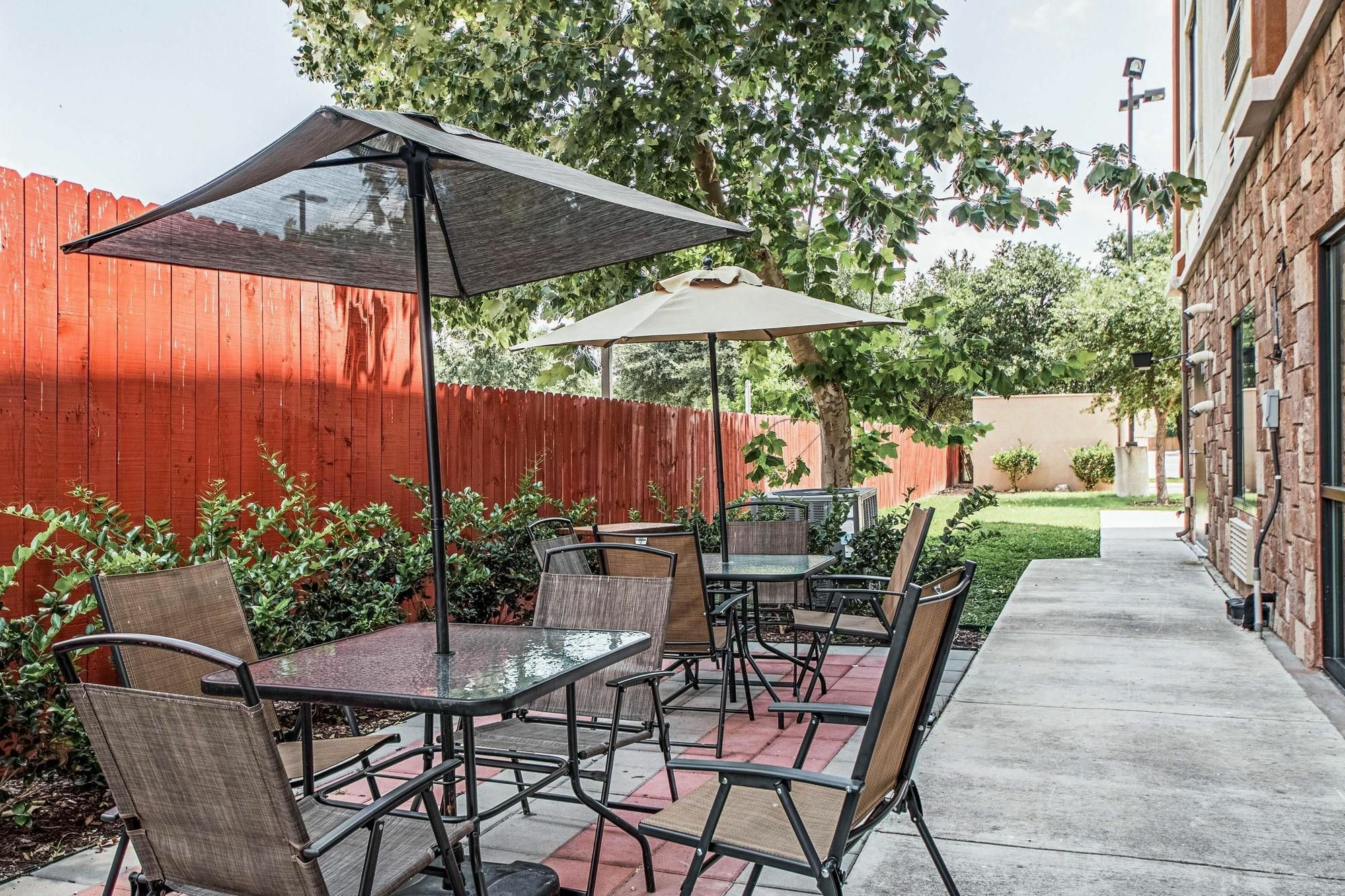 Surestay Plus Hotel By Best Western Near Seaworld San Antonio Eksteriør bilde